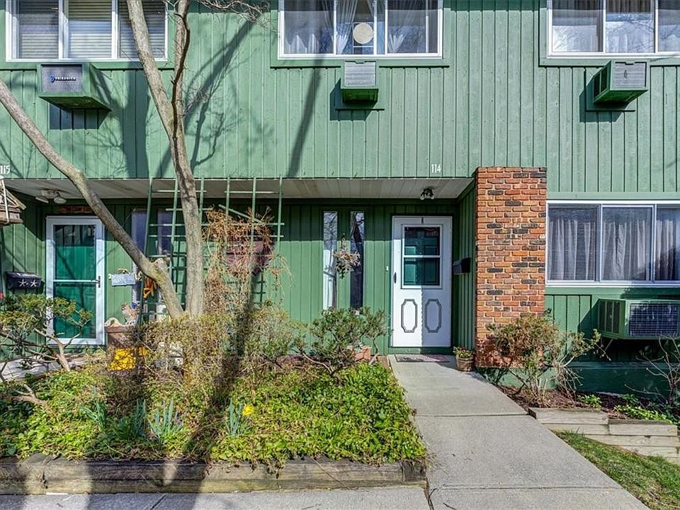 1st image of 114 Coachlight Square #114