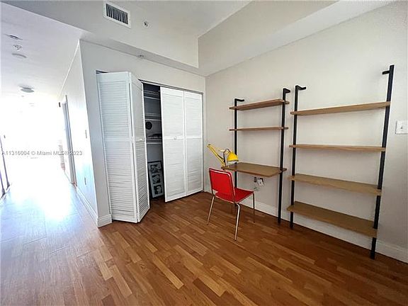 3rd image of 6580 Indian Creek Dr APT 502
