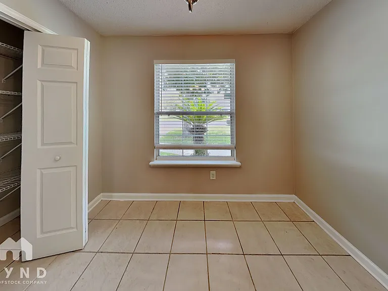 10958 Mandarin Station Dr E — Photo 5