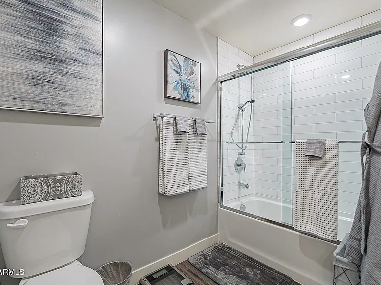 475 N 9th St #106 — Photo 18