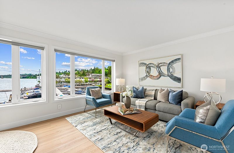 5th image of 334 Lakeside Avenue S #207