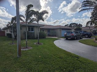 10600 NW 43rd Ct, Coral Springs, FL 33065