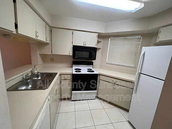 3rd image of 6916 Stones Throw Cir N #9201