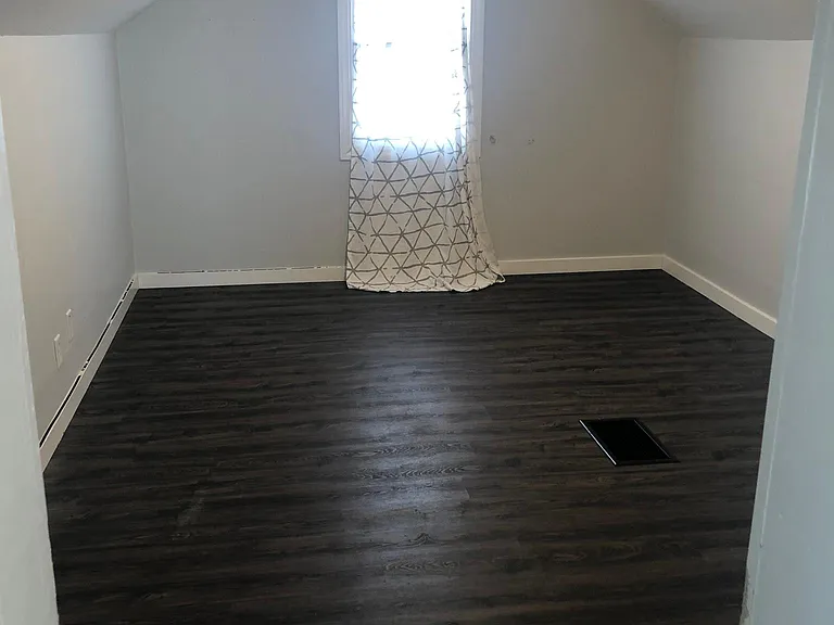 1107 Grant Ave — Photo 19