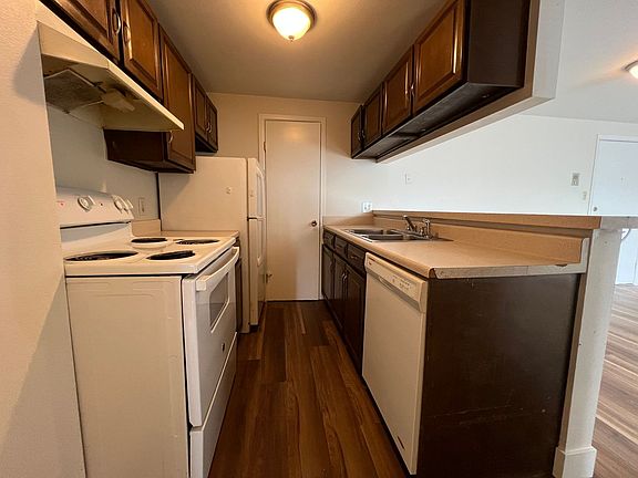3rd image of 1001 Robertson St #C8