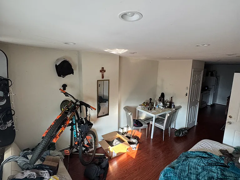 229 London St #3 — Photo 7