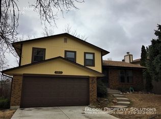 5601 Mosquito Pass Dr, Colorado Springs, CO 80917