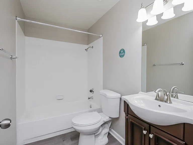 5330 E Fairfield St — Photo 14