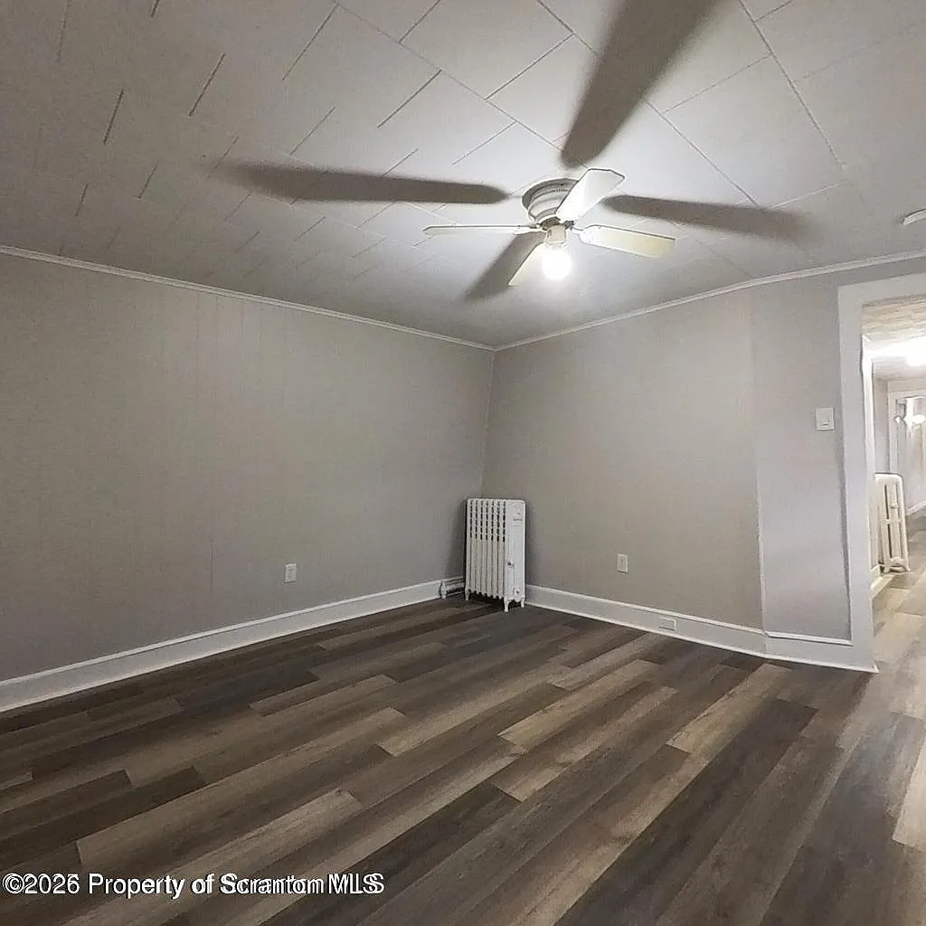2 bed, 1.0 bath, 1100 sqft, $1,200 — Photo 3