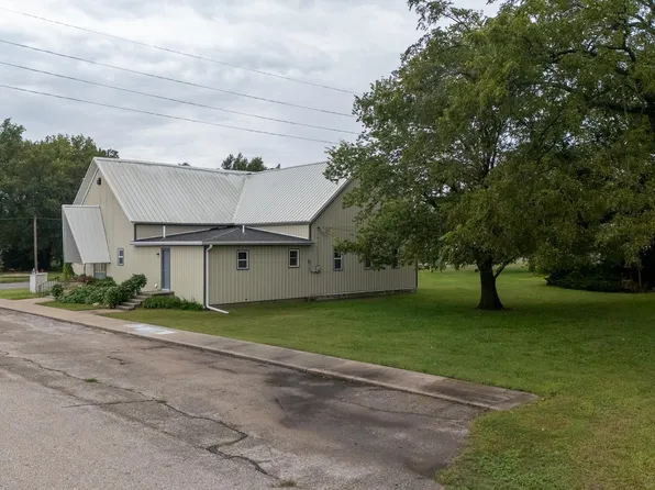 812 Lafayette St, Brock, NE 68320