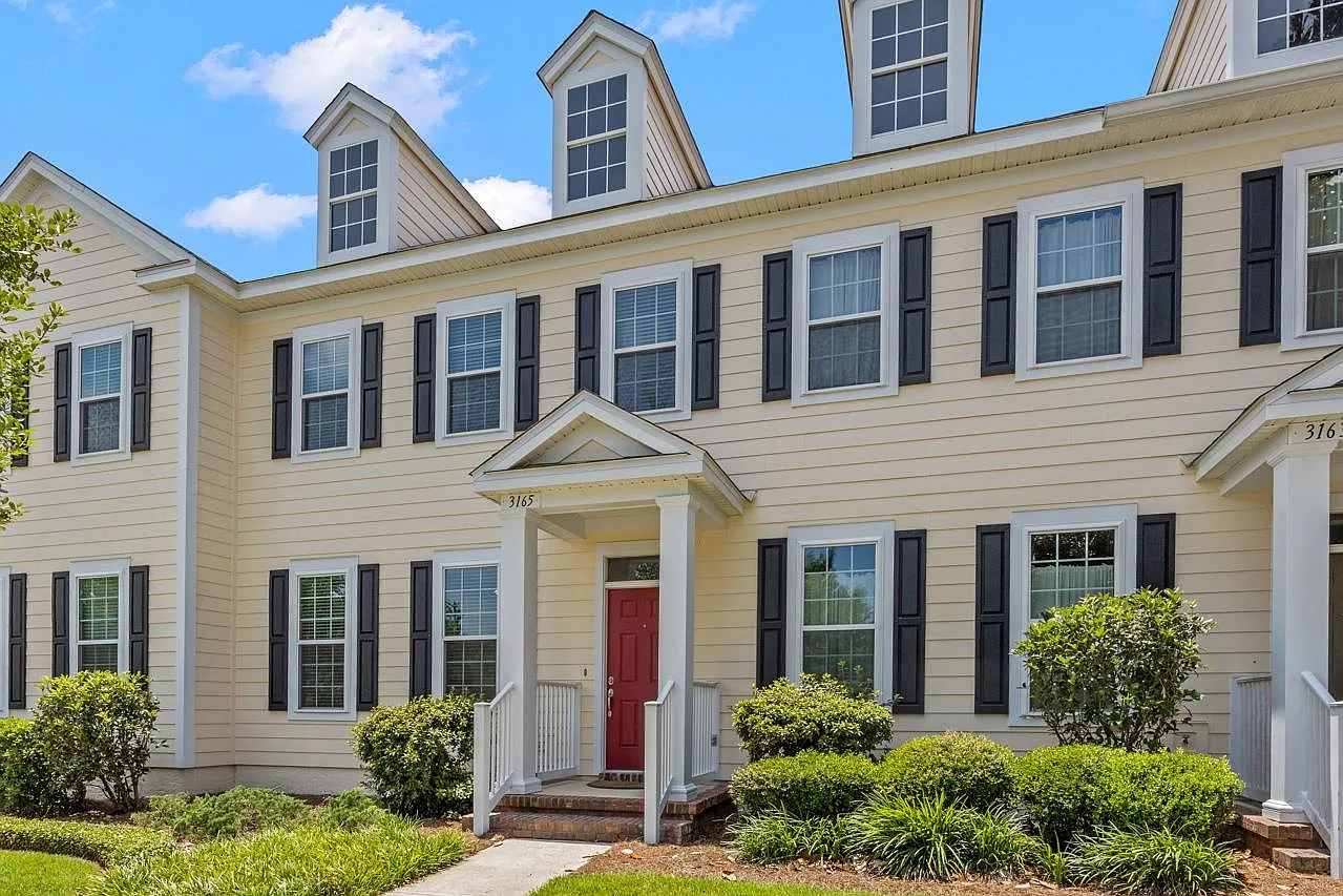 2 bed, 2.5 bath, 1324 sqft, $2,000 — Photo 4