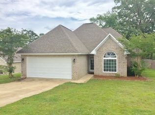 215 Forest Glen Dr, Oxford, MS 38655