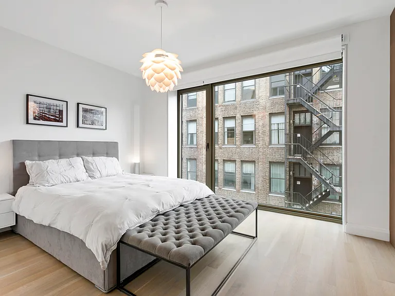 117 W 21st St #PHA — Photo 12