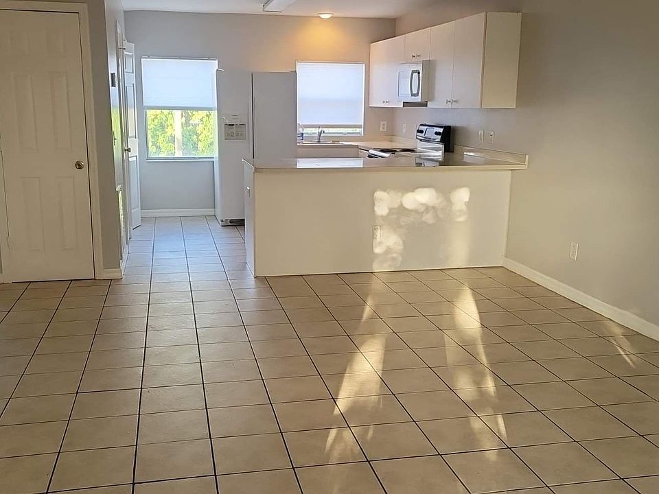 1st image of 4903 York St APT 101