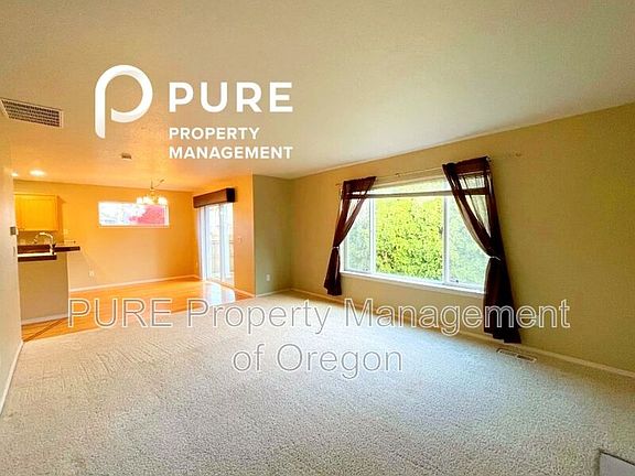 3rd image of 2600 NE 10th Ave