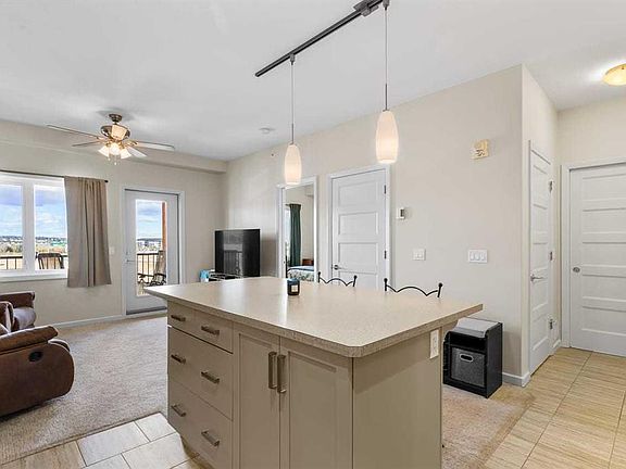 4th image of 450 SE Kincora Glen Rd NW #2405