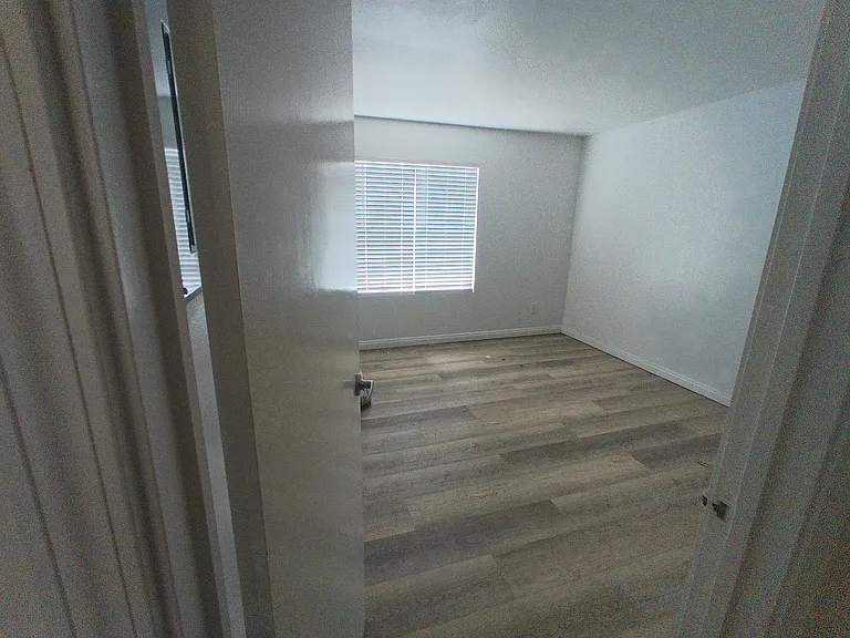 15094 Avenida Venusto #213 — Photo 34