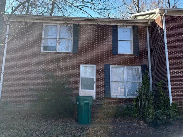 45 Woodmont Dr APT C, Jackson, TN 38305