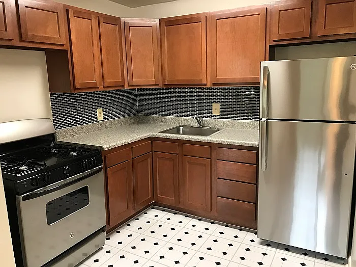 Parkview Gardens Apartments — Photo 25