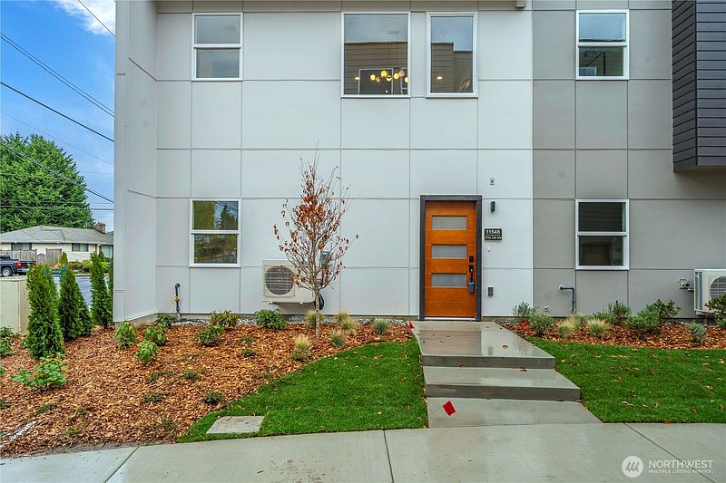 3rd image of 11548 17th Circle SW