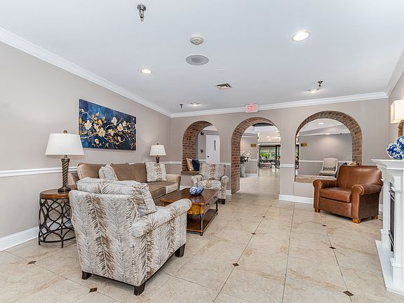 4th image of 701 Lake Hinsdale Dr APT 512