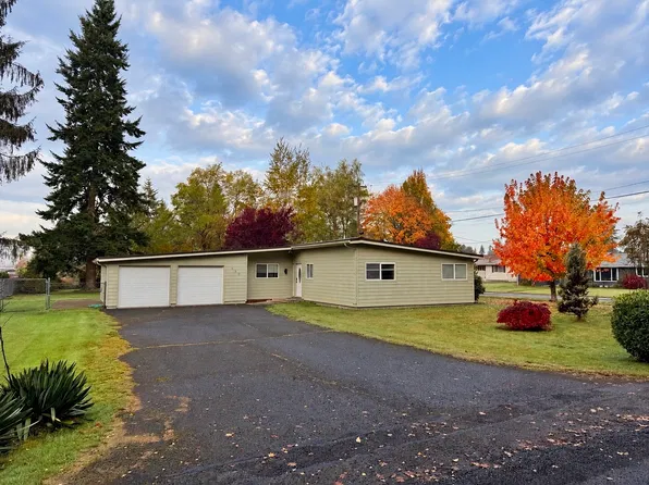 630 7th Street, Forks, WA 98331