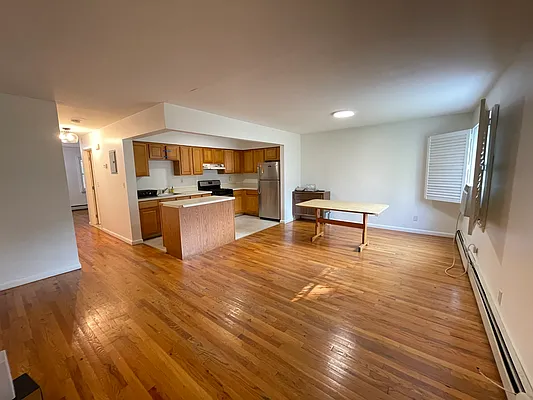 Rented by Realty Collective | media 2
