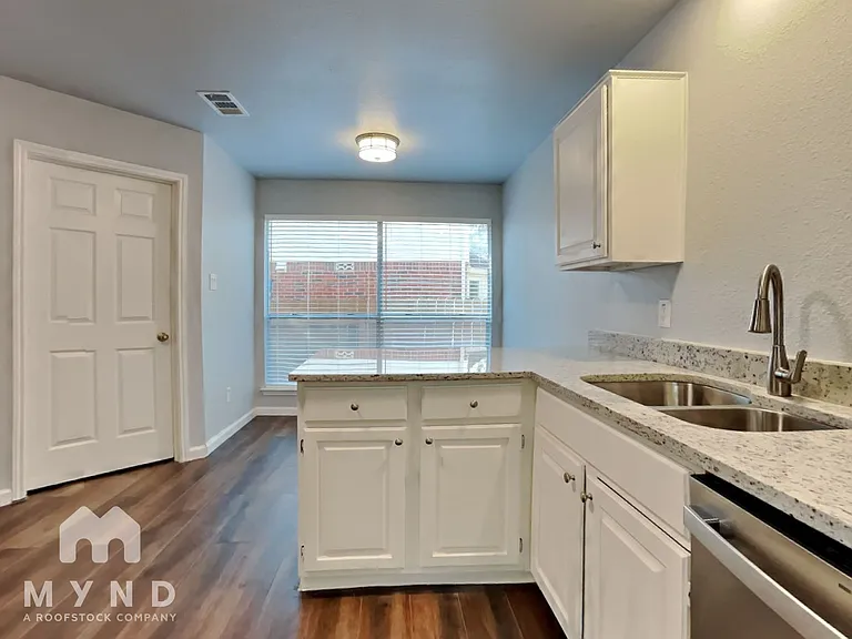 11831 James Vinson Dr — Photo 7