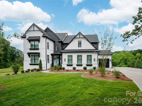 8805 Wingard Dr, Waxhaw, NC 28173