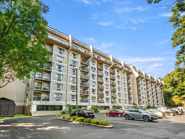 800 Avondale Rd APT 2P, Wallingford, PA 19086