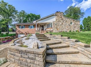 228 Root Cir, North Versailles, PA 15137