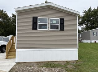5015 Lester Dr, Fort Wayne, IN 46816