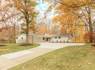34245 Lakeview Dr, Solon, OH