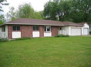 2331 NE 35th St, Topeka, KS 66617