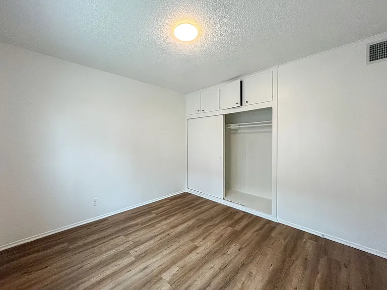 3315 W 104th St — Photo 17