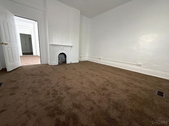 3rd image of 329 Charles St