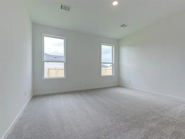 400 Robin St — Photo 14