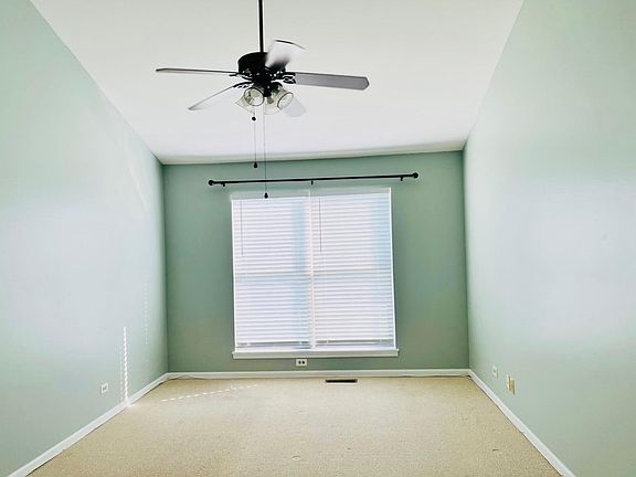 4th image of 226 Steeplechase Ct