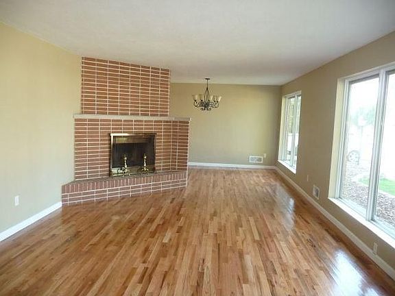2nd image of 1110 Jobe Dr