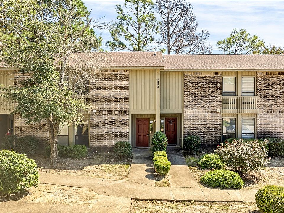1st image of 1033 Stonegate Dr APT C