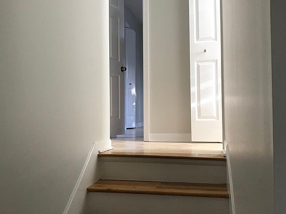 2nd image of 470 Woodview Dr