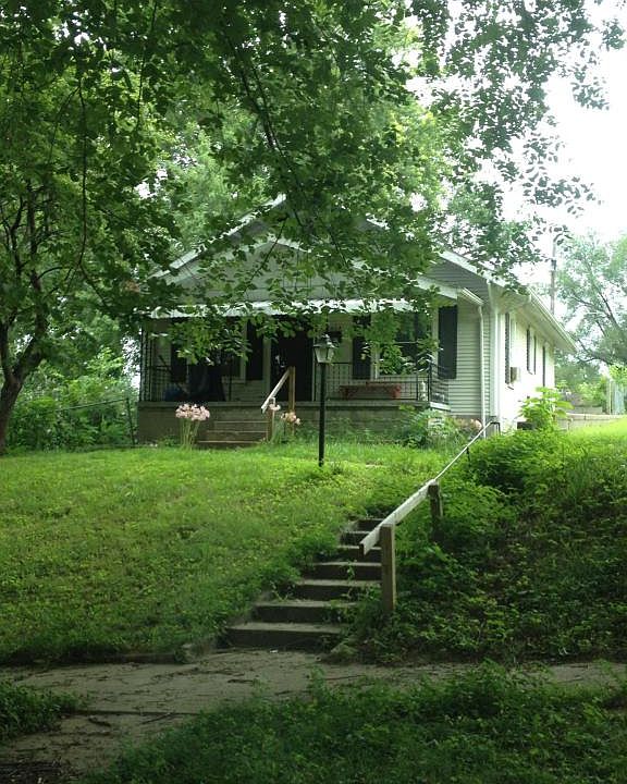1st image of 2213 S 16th St