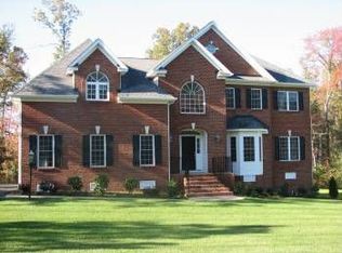 517 Hickory Dr, Manakin Sabot, VA 23103