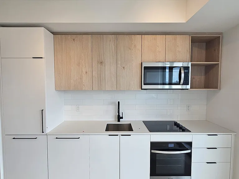 1185 Dupont St #1911 — Photo 1