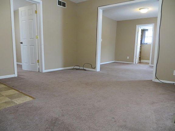 5th image of 125 E 3rd St #1