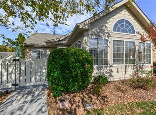4211 Plantation Ridge Ln, Greensboro, NC 27409