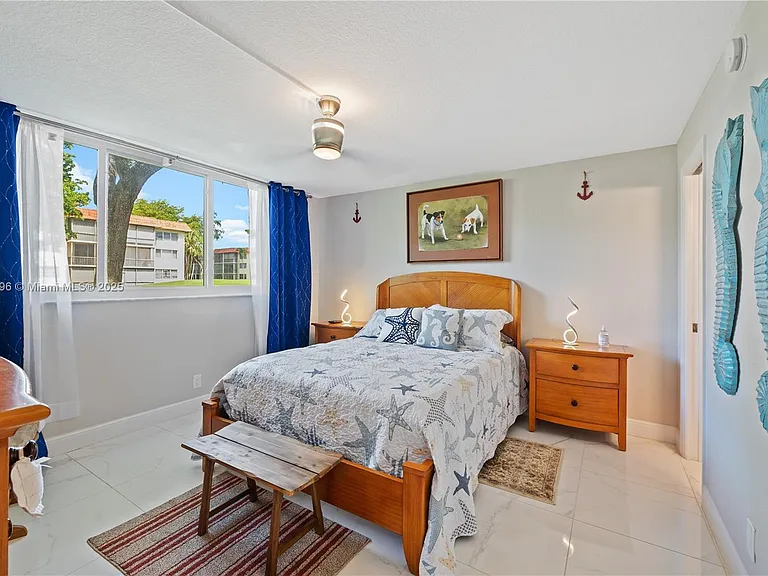 711 S Hollybrook Dr #109 — Photo 16