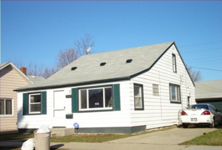 1st image of 17639 Tennyson St