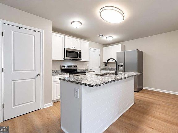 5th image of 480 McGiboney Ln