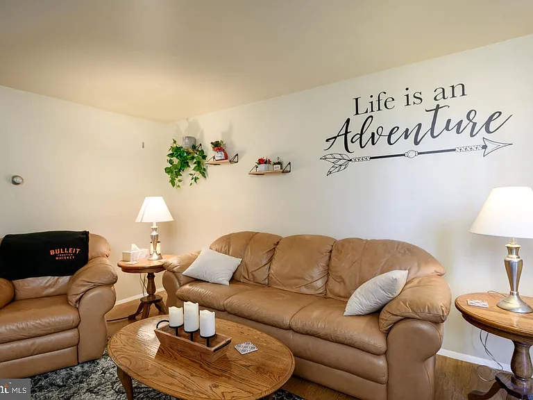 120 Roberta Jean Ave — Photo 4